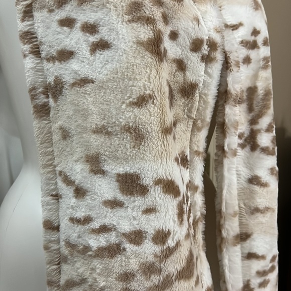 New with tags Minky Scarf - Picture 3 of 4